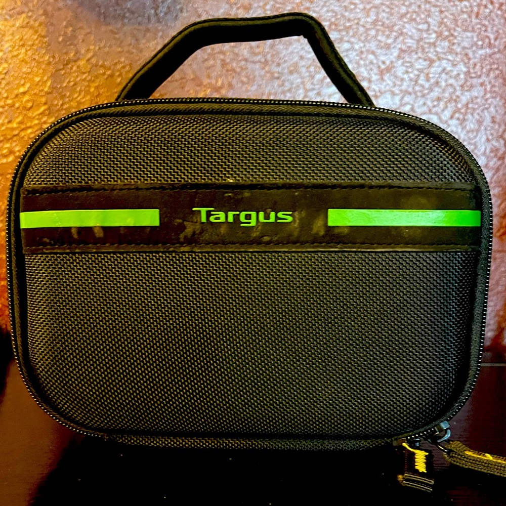 Small camera bag. Great condition!